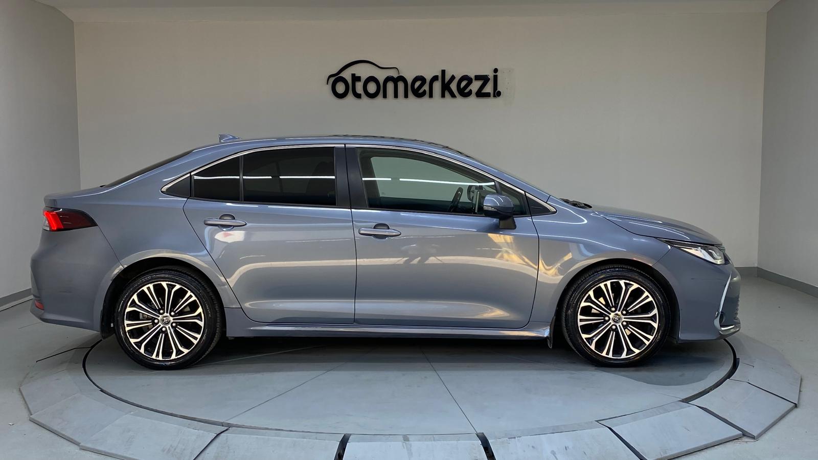 TOYOTA COROLLA 4